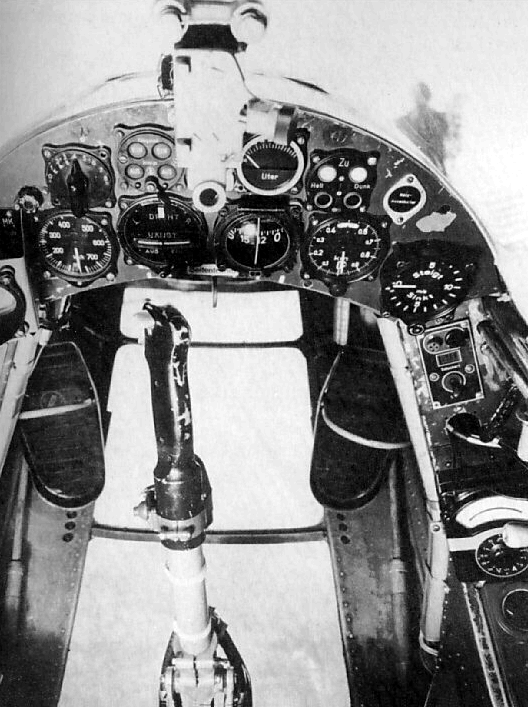 Fw 187 falke cockpit 2